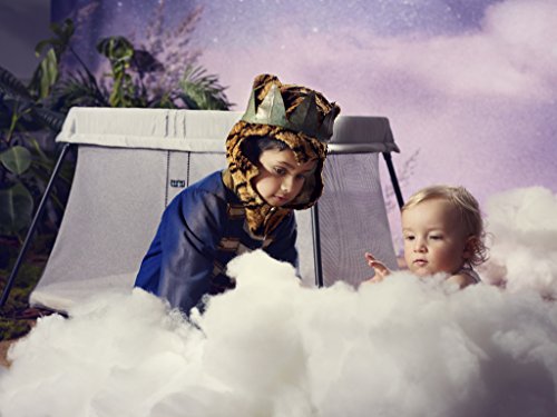 Lightweight Travel Crib With Easy Setup Foldable Portable Mattress And Washable Textiles